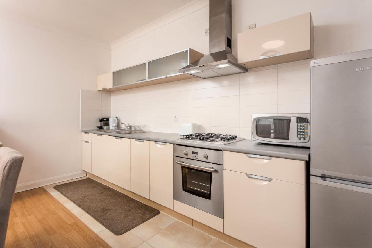 No27 The Barclay - Donnini Apartments Kilmarnock Esterno foto